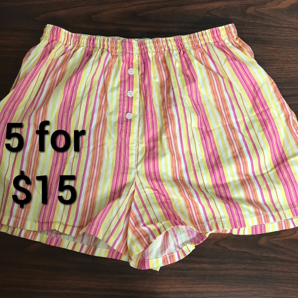 Hanes Bizet Shorts. Size L